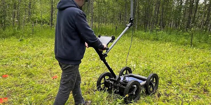 Radar study reveals 1918 pandemic graves at Pilgrim Hot Springs cemetery | KNOM Radio Mission